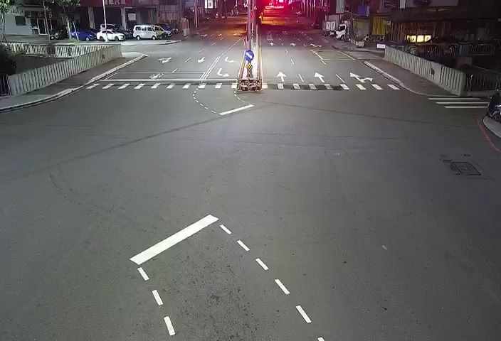 台中市道路 [07062]中清路/黎明路(右側車流往環中路),Zhongqing Rd./Liming Rd. (Right side Traffic flow to Huanzhong Rd.) 距離258公尺