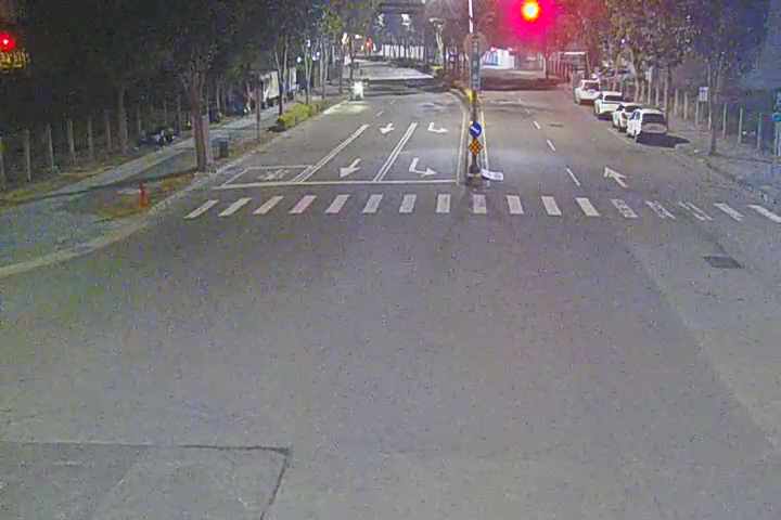 經貿路/經貿五路(車流往黎明路)