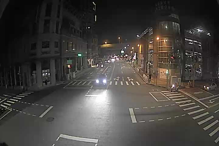 中山路/樹孝路(右側車流往環中東路)