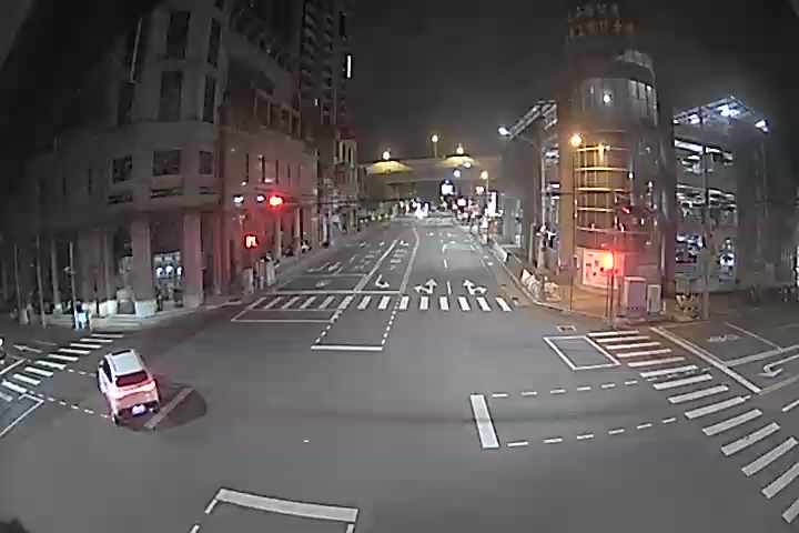 中山路/樹孝路(右側車流往環中東路)