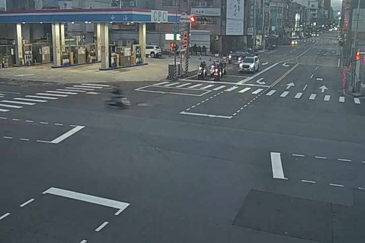 向上路/忠明南路(右側車流往民權路方向)