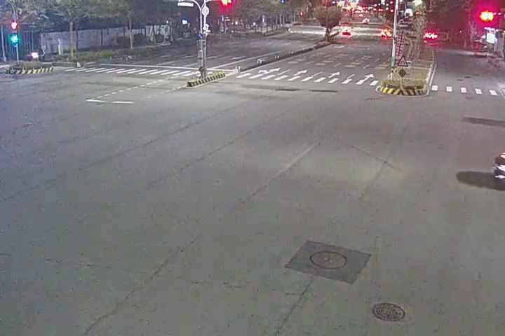 市政路/河南路(右側車流往環中路)