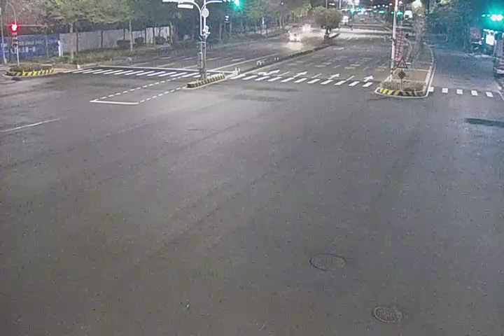 市政路/河南路(右側車流往環中路)