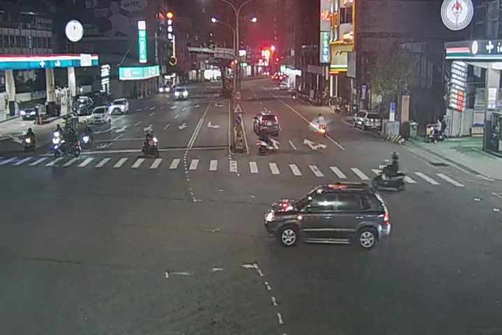 台中市道路 [04283]中清路/英才路(右側車流往五權路方向),Zhongqing Rd./Yingcai Rd.(Right side Traffic flow to Wuquan Rd.) 距離1.3公里