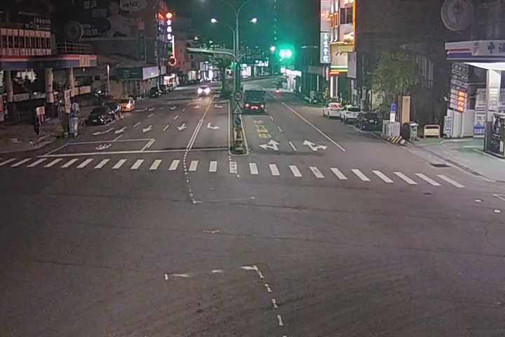 中清路/英才路(右側車流往五權路方向)