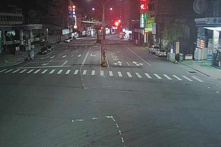 中清路/英才路(右側車流往五權路方向)