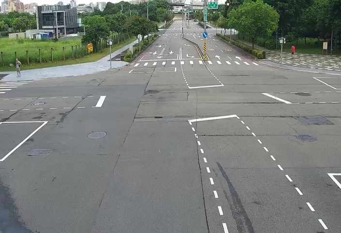 台中市北屯區敦化路/經貿路(右側車流往凱旋路)