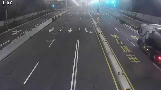 西屯路/都會園路(右側車流往東大路方向)