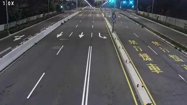 西屯路/都會園路(右側車流往東大路方向)