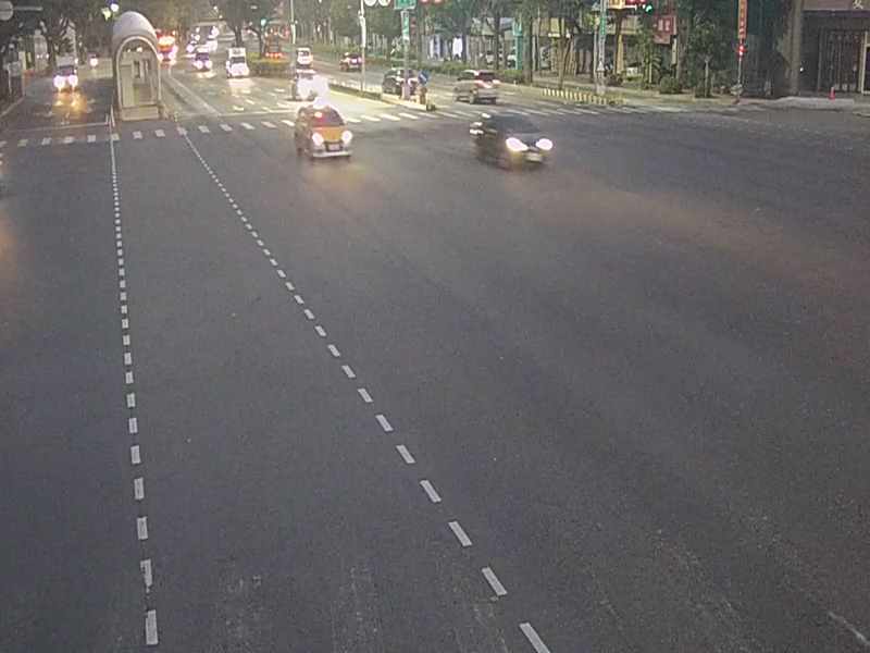 臺灣大道/惠來路(右側車流往台中交流道)