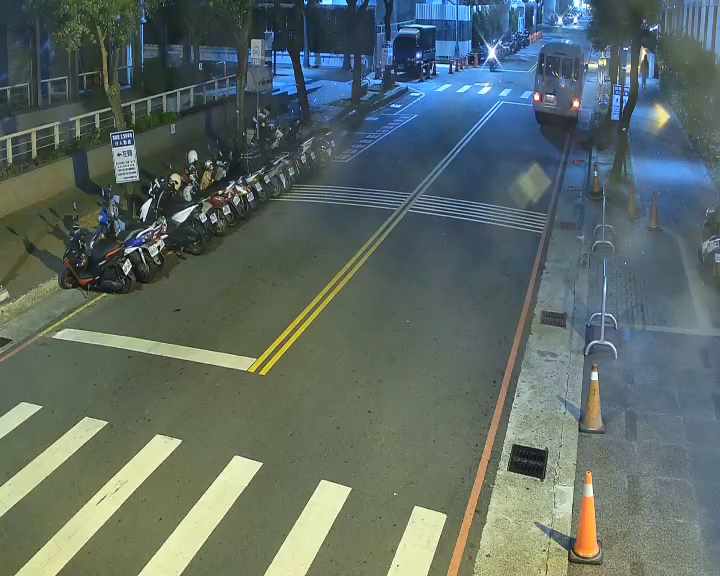 台中市北區五順街(中國醫藥大學重症大樓後門)