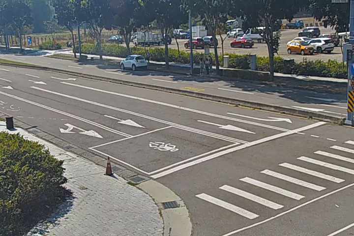 台中市道路 [06222(i)]大鵬路/經貿路(右側車流往凱旋路) Dapeng Rd./Jingmao Rd. (Right side Traffic flow to Kaixuan Rd.) 氣溫25.9℃