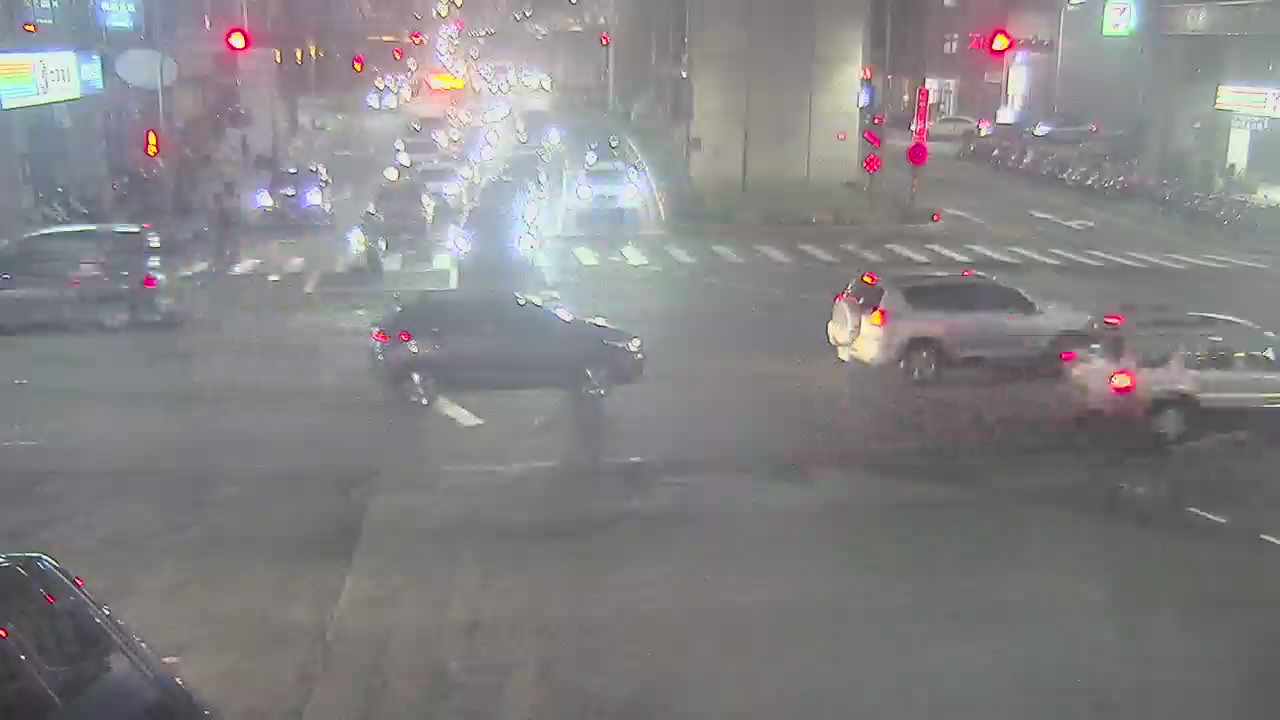 環中東路/東山路(右側車流往太原路)