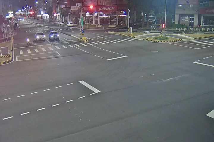 進化北路/崇德路(右側車流往五權路)